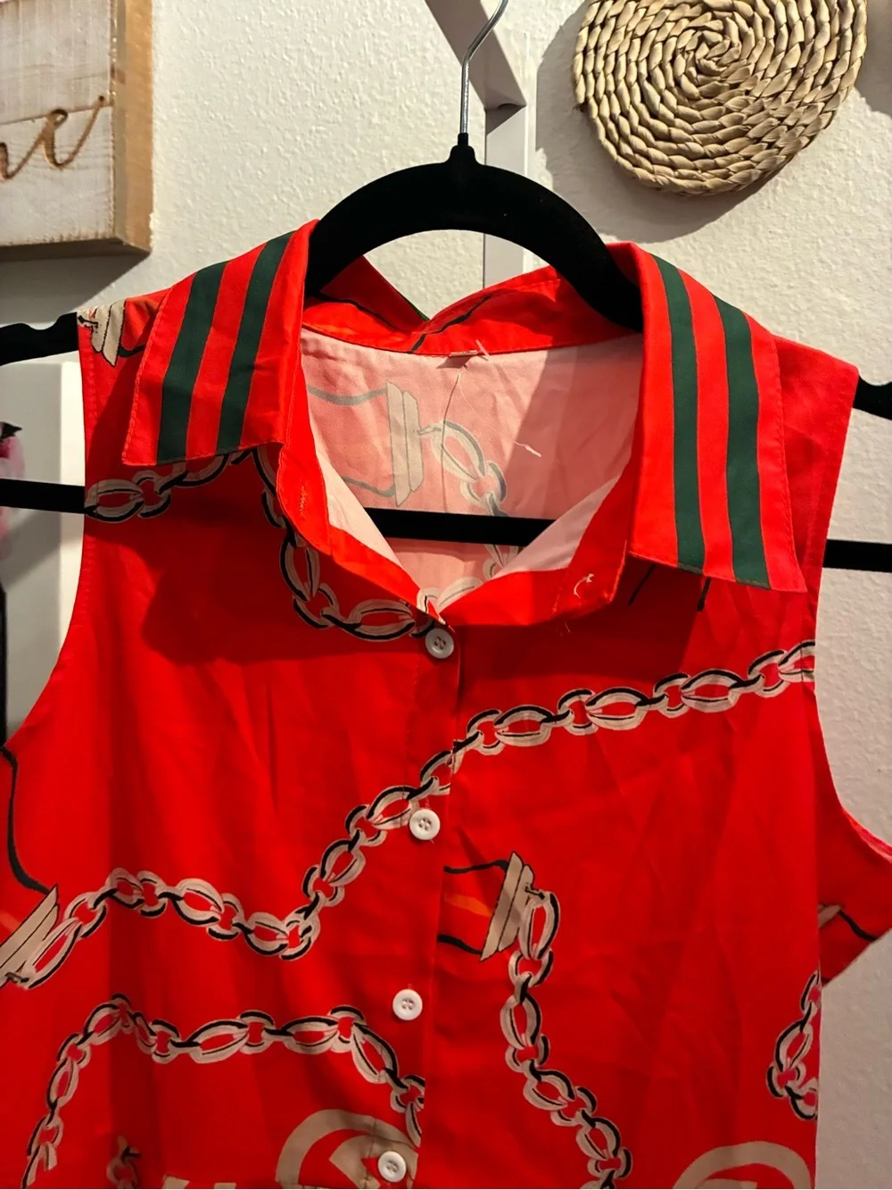 Red Sleeveless Chain Print Button-Front Dress - Picture 2 of 6